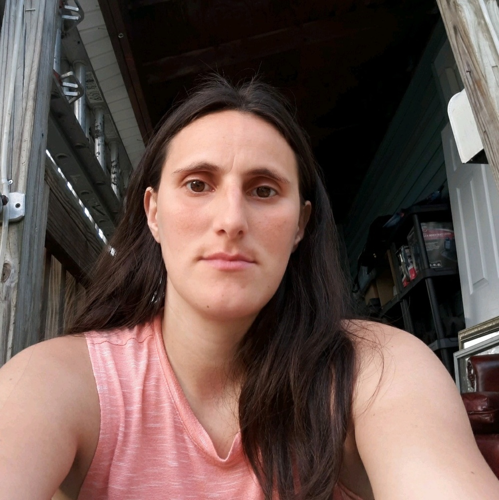 Meet your Posher, Crystal